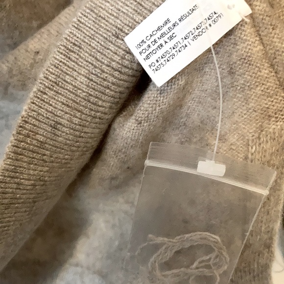 Cashmere Club Monaco sweater - Picture 3 of 4